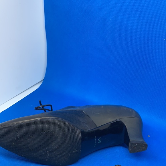 Vintage Gray and black Chaussures Givenchy laced Paris shoes - Picture 9 of 11